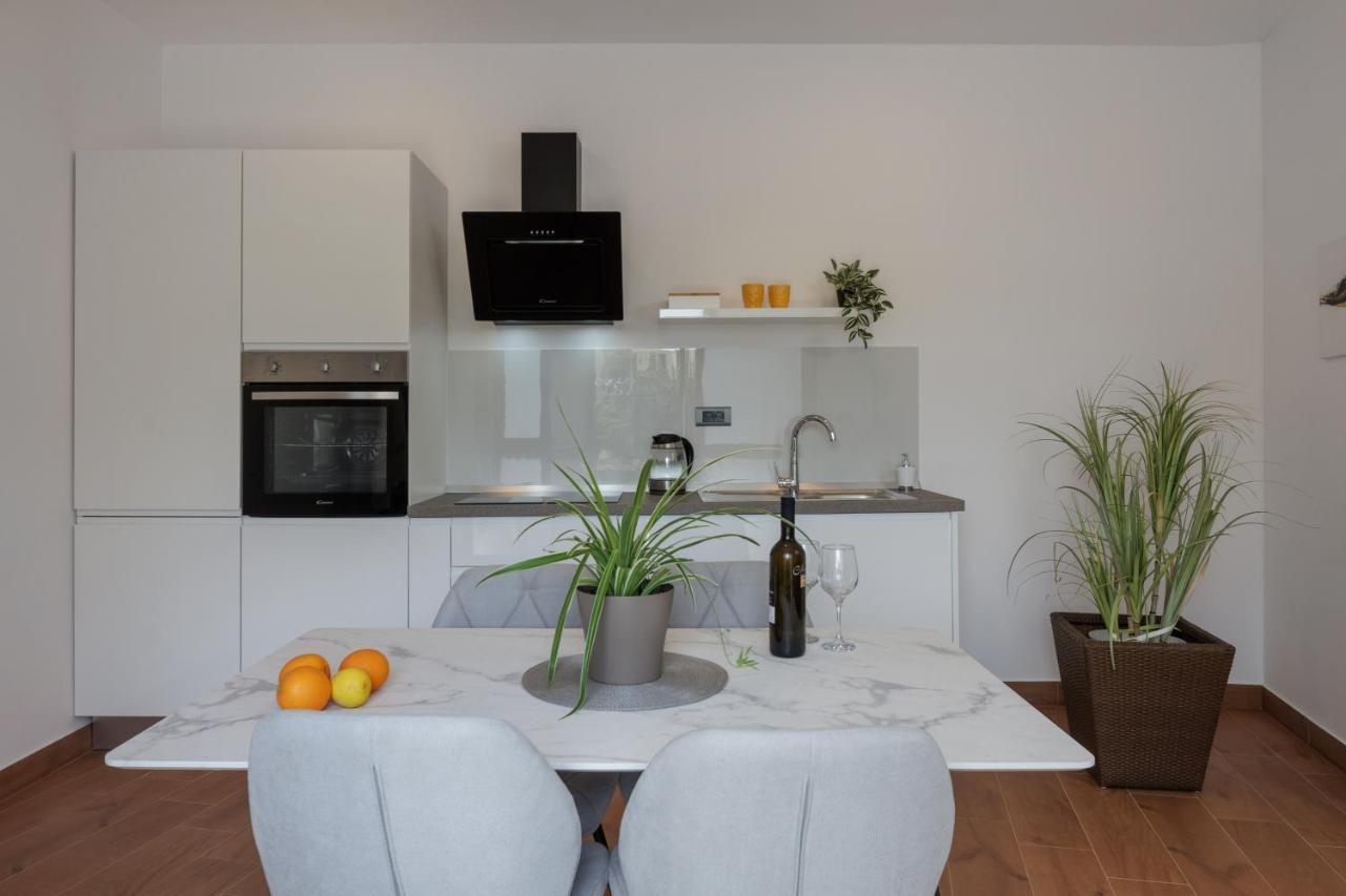 Apartment Terra 5 Deluxe On The Ground Floor With Private Parking Rijeka